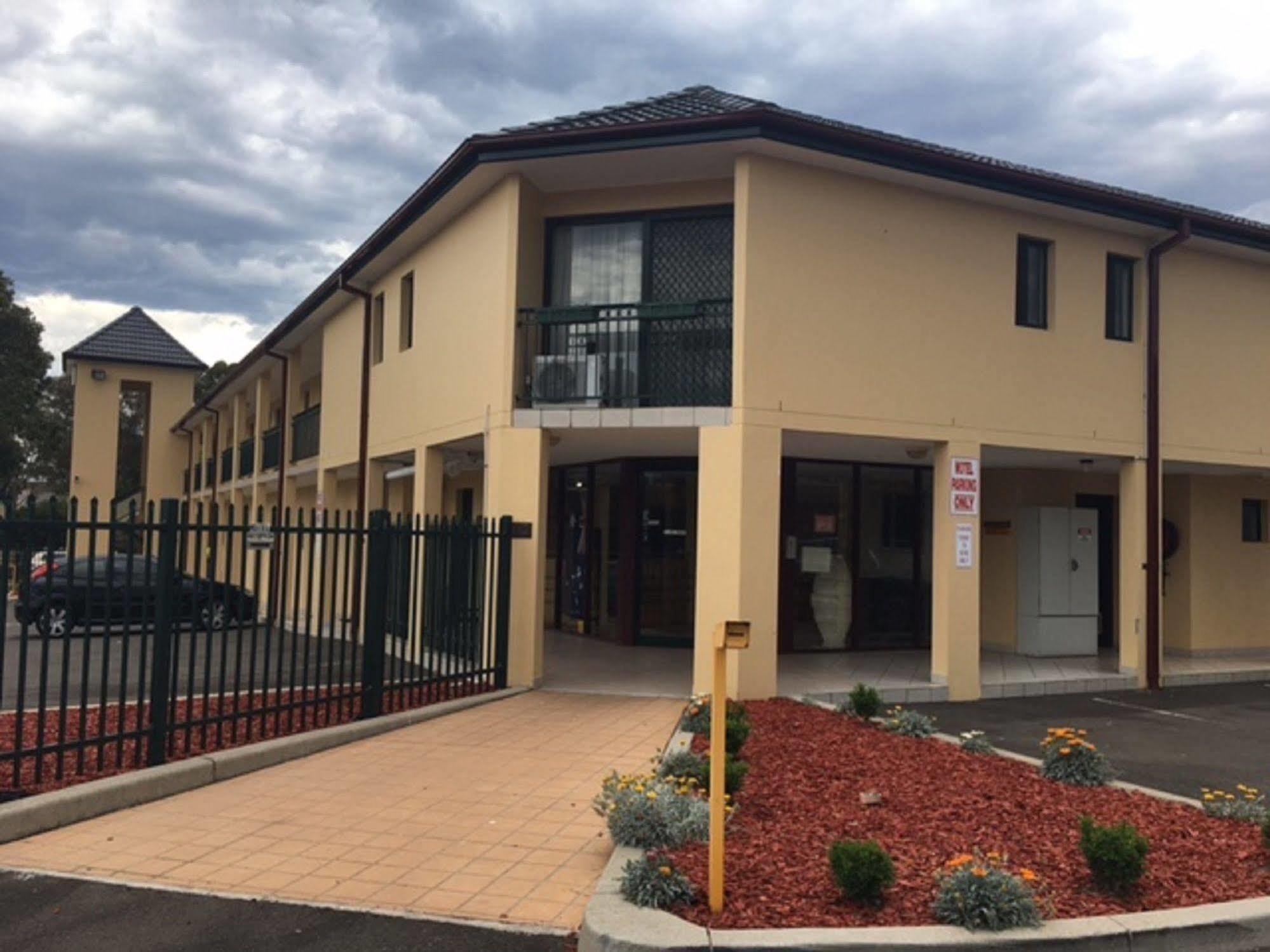St Marys Park View Motel Bagian luar foto