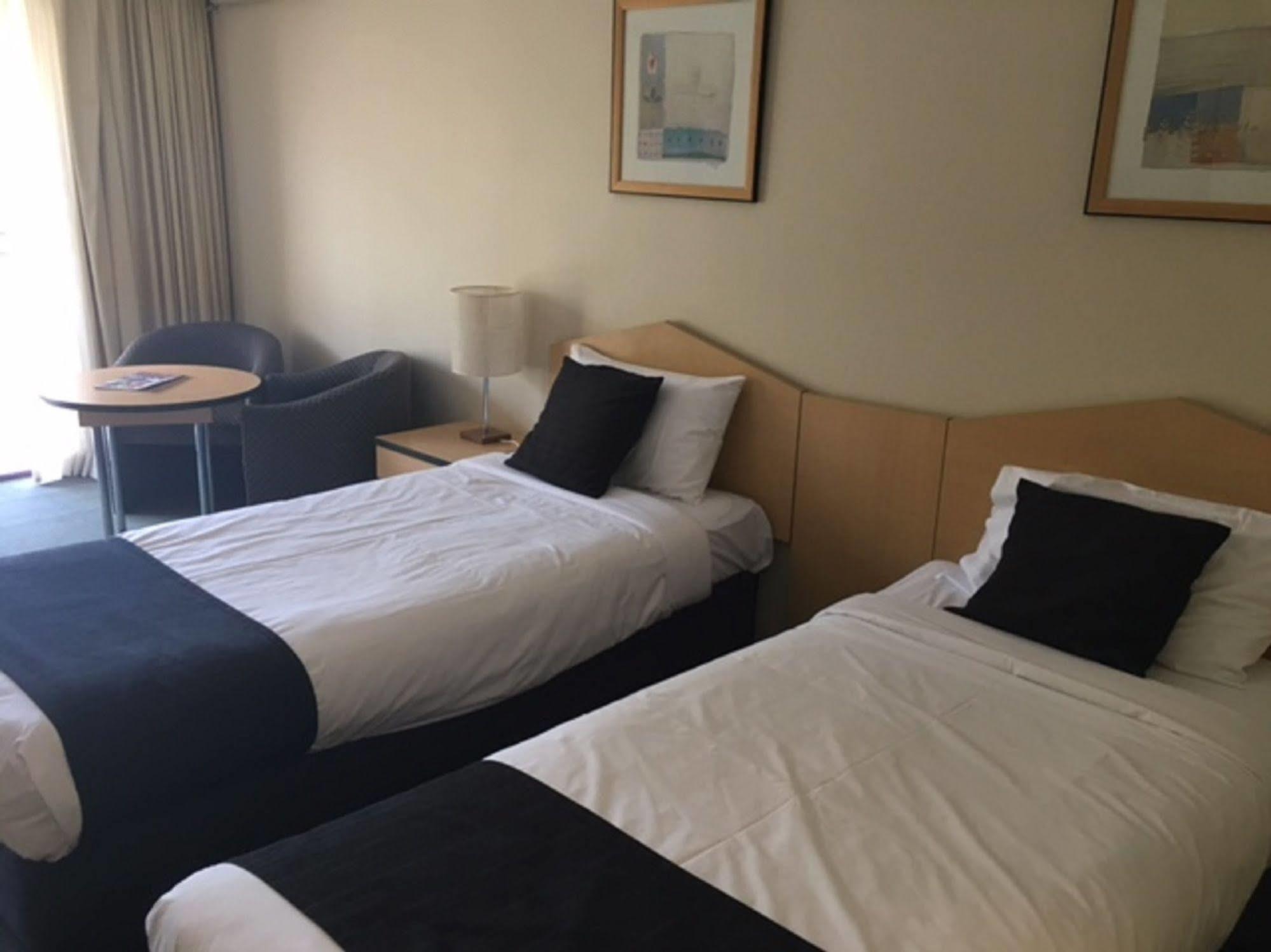 St Marys Park View Motel Bagian luar foto