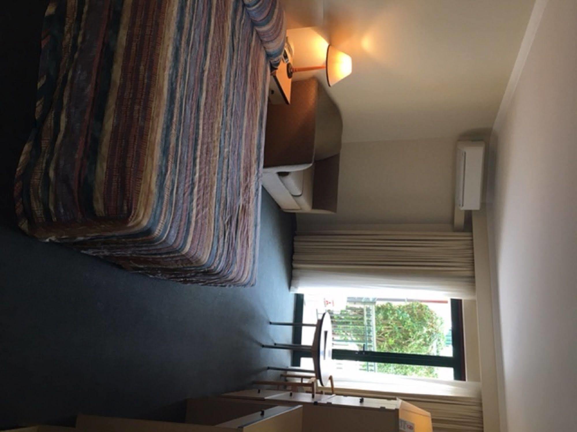 St Marys Park View Motel Bagian luar foto